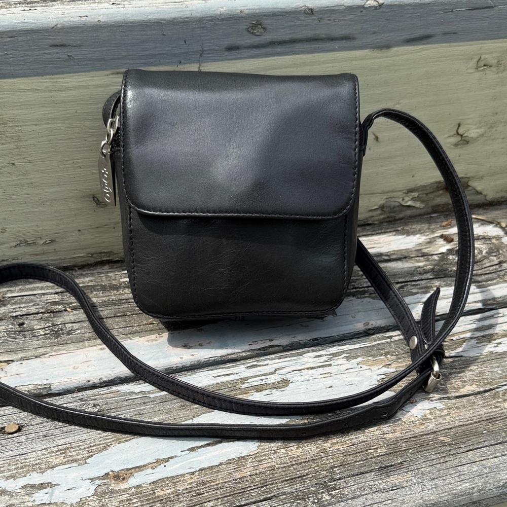 HOBO International Vintage Black Leather Crossbody Bag wallet purse small biker